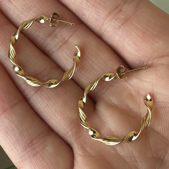 14k Solid Gold Twist Hoop Earrings - Picture 12 of 12